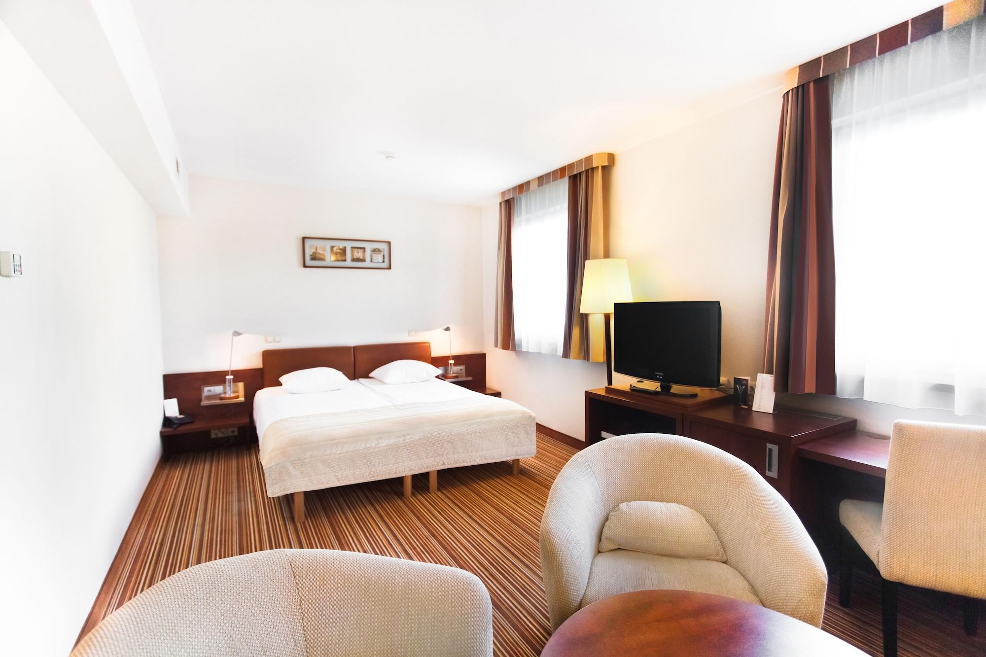 Qubus Hotel Gliwice Exteriör bild