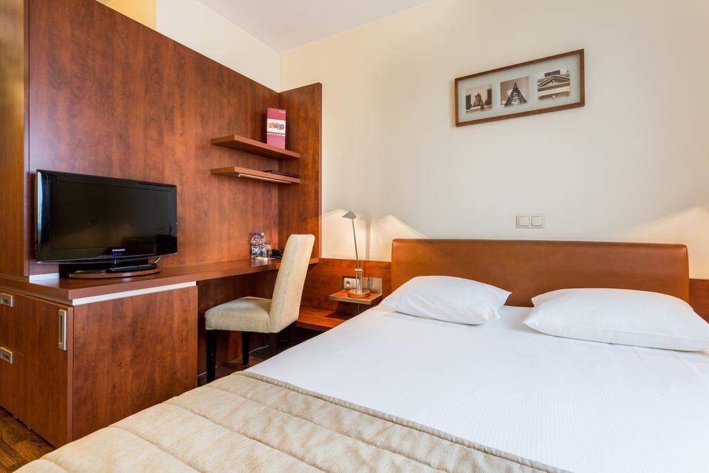 Qubus Hotel Gliwice Exteriör bild